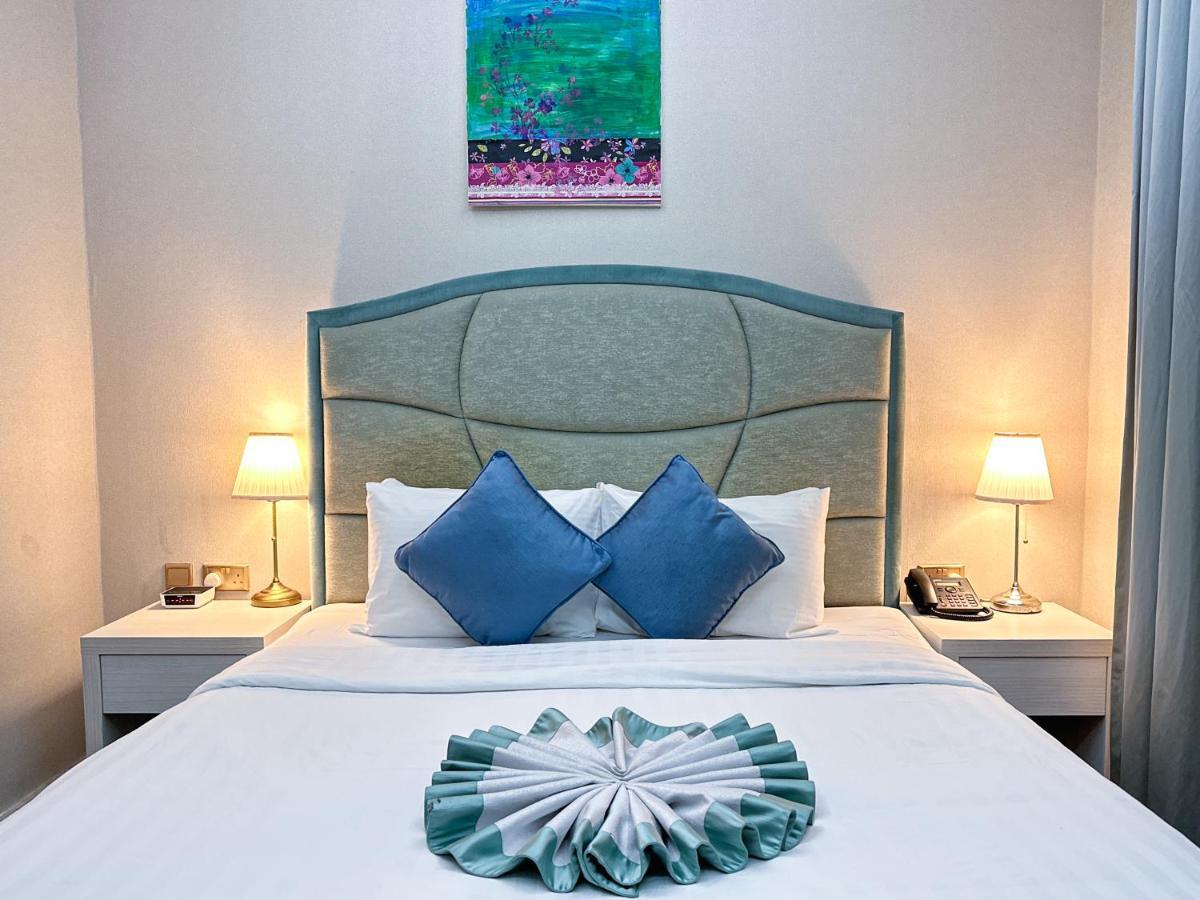 The Victory Hotel Doha Kültér fotó