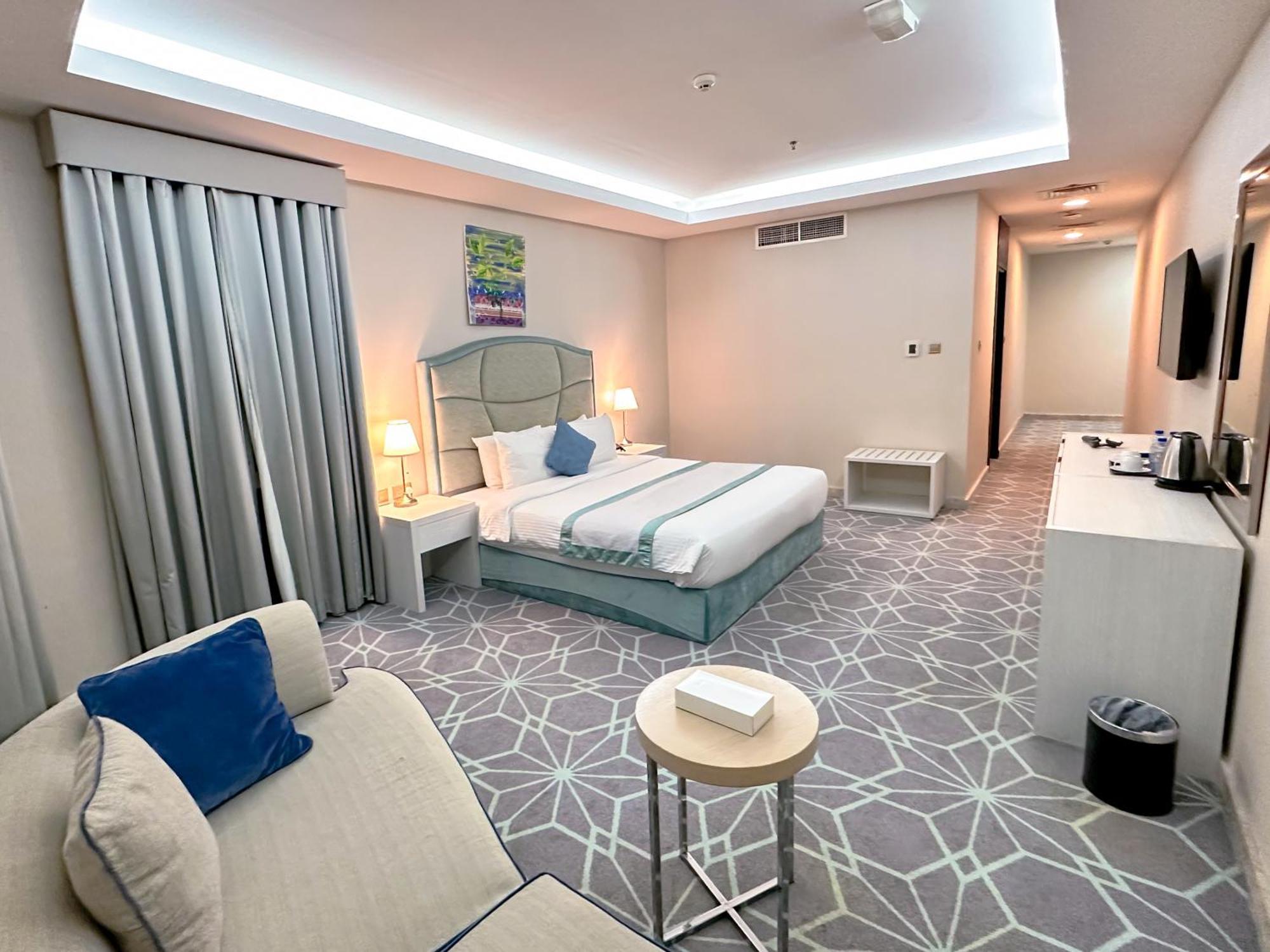 The Victory Hotel Doha Kültér fotó